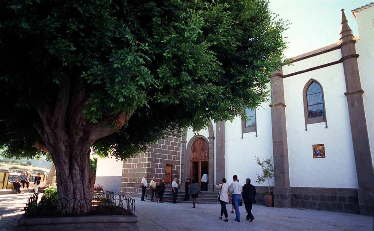 Imagen de archivo de la plaza de la iglesia de Santa Brígida. 