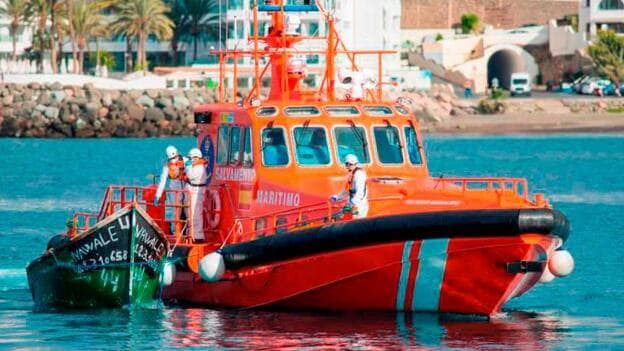 Canarias vive otra jornada migratoria, 187 personas rescatadas de 5 pateras