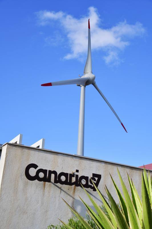 Fotos: Así se instaló el molino eólico de CANARIAS7