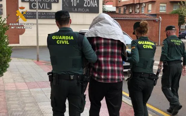 Los agentes de la condicional hicieron 16 actuaciones de seguimiento al asesino de Lardero