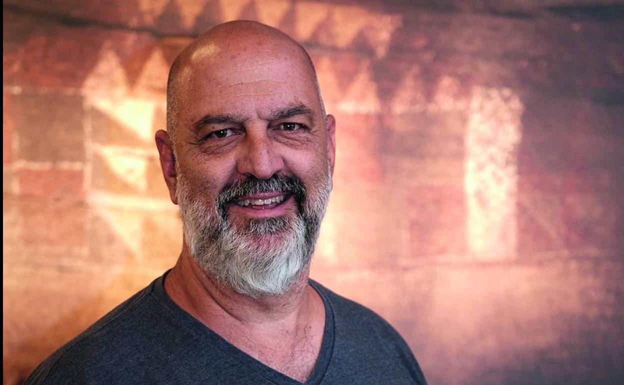 El chef Marcos Tavío, portada de la revista C7