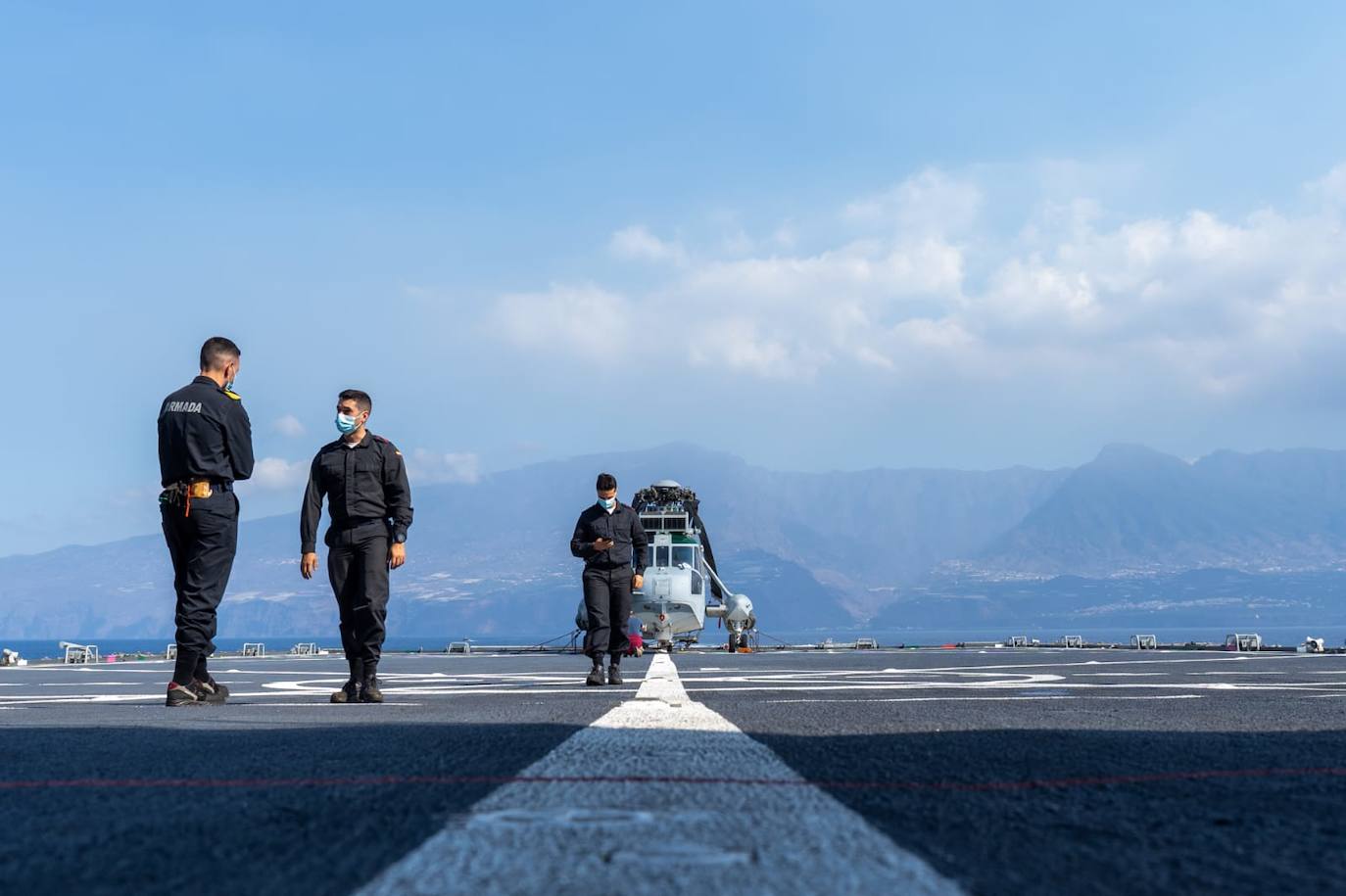 Fotos: Llegada del Buque de Asalto Anfibio «Castilla» a La Palma