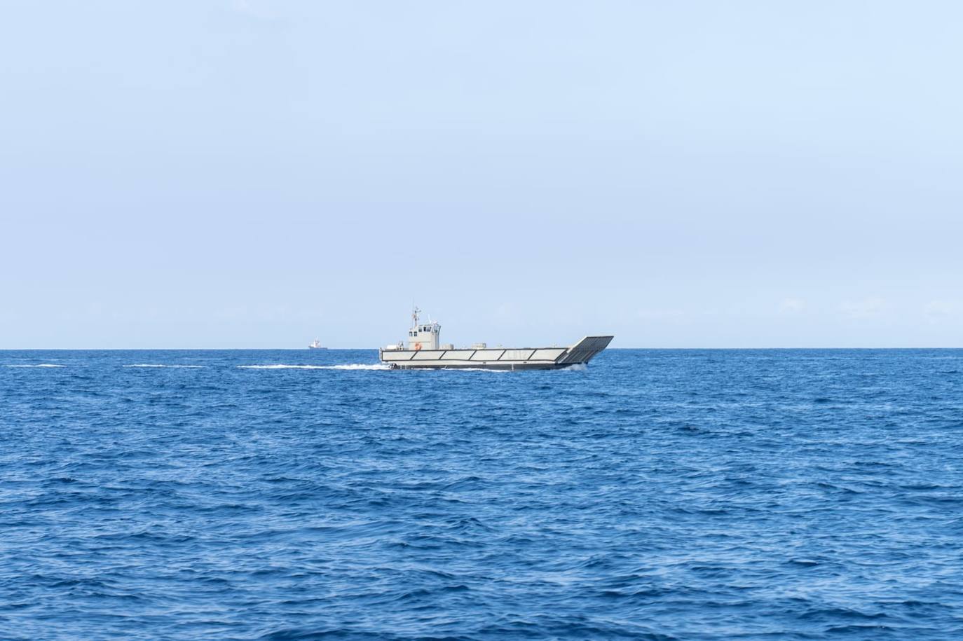 Fotos: Llegada del Buque de Asalto Anfibio «Castilla» a La Palma