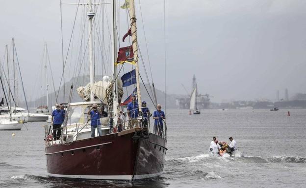 El velero, a su llegada al puerto de Guayaquil (Ecuador).