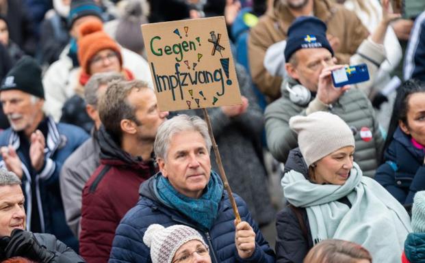 Imagen de una protesta por las medidas tomadas contra los no vacunados en Austria. 