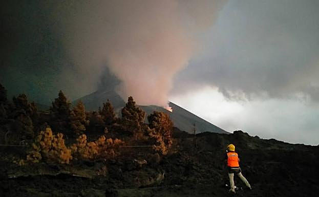 El volcán vuelve a estar «bastante» explosivo, como en octubre