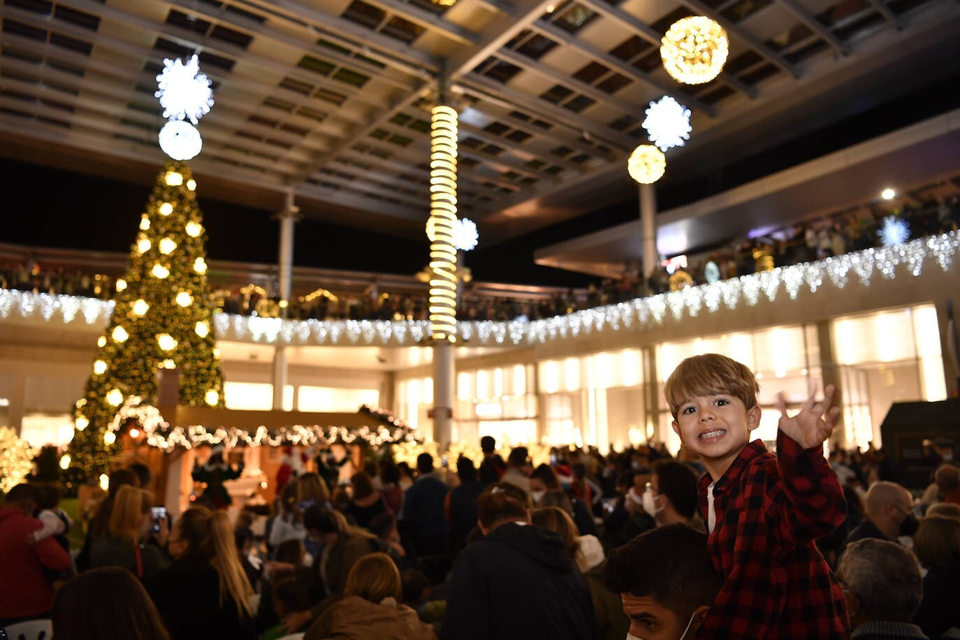 Fotos: Arranque de la navidad en Alisios