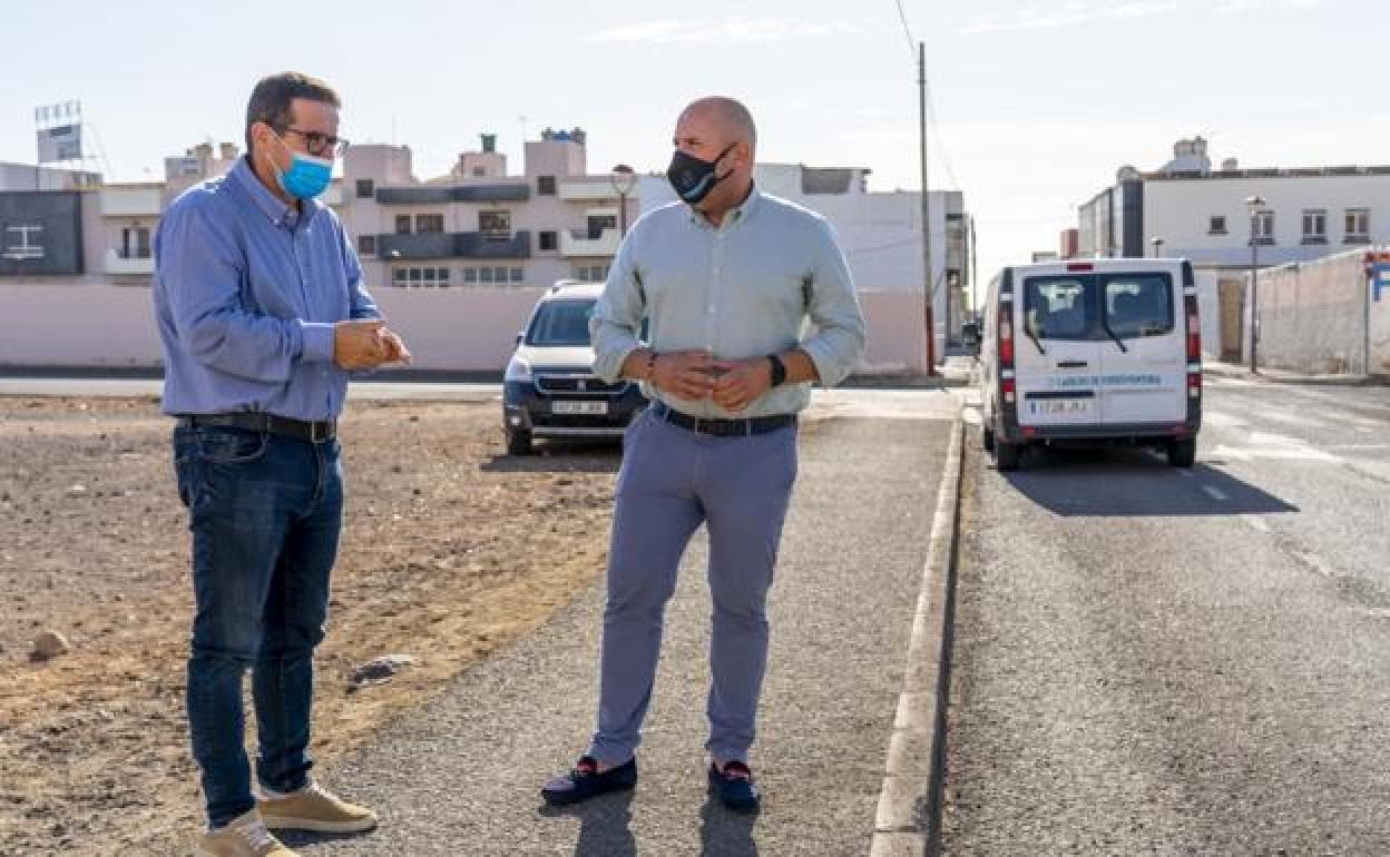 David de Vera y Sergio Lloret, en la calle Aragón de la capital. 