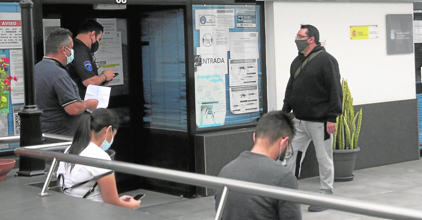 Lanzarote y Fuerteventura son las islas que registran mayor descenso del desempleo en el último año. 