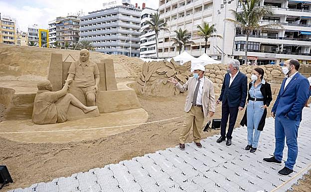 La muestra escultórica de carácter efímero dedica una escena a La Palma. 