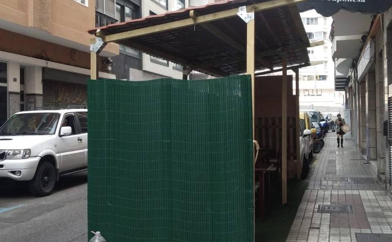 Terraza en una calle de la capital grancanaria. 