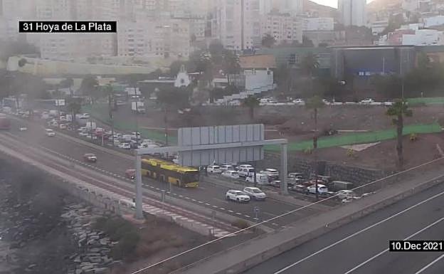 Un accidente a la altura de La Garita colapsa la GC-1 desde la capital a Telde