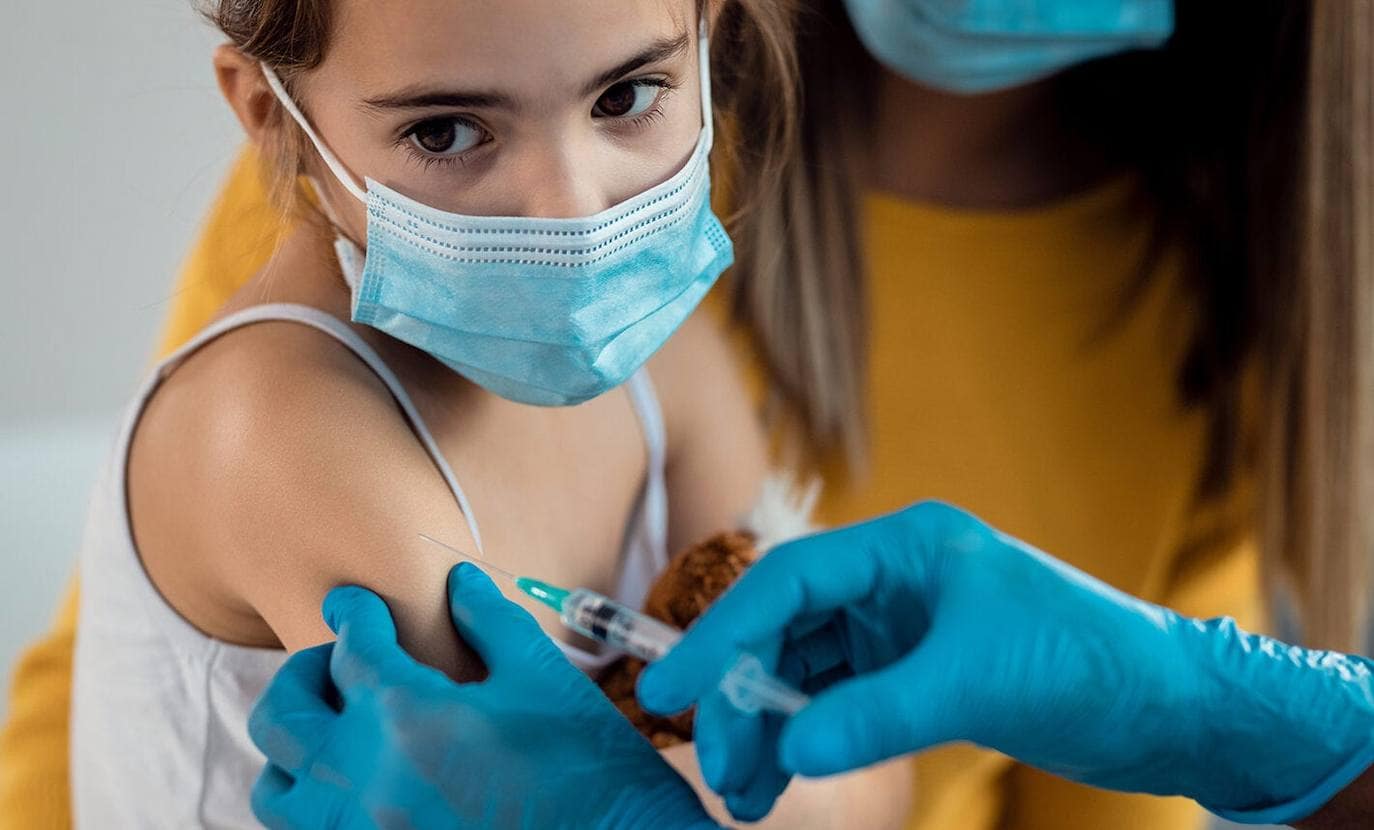 Canarias recibe 54.000 dosis para comenzar a vacunar a niños de 5 a 11 años 