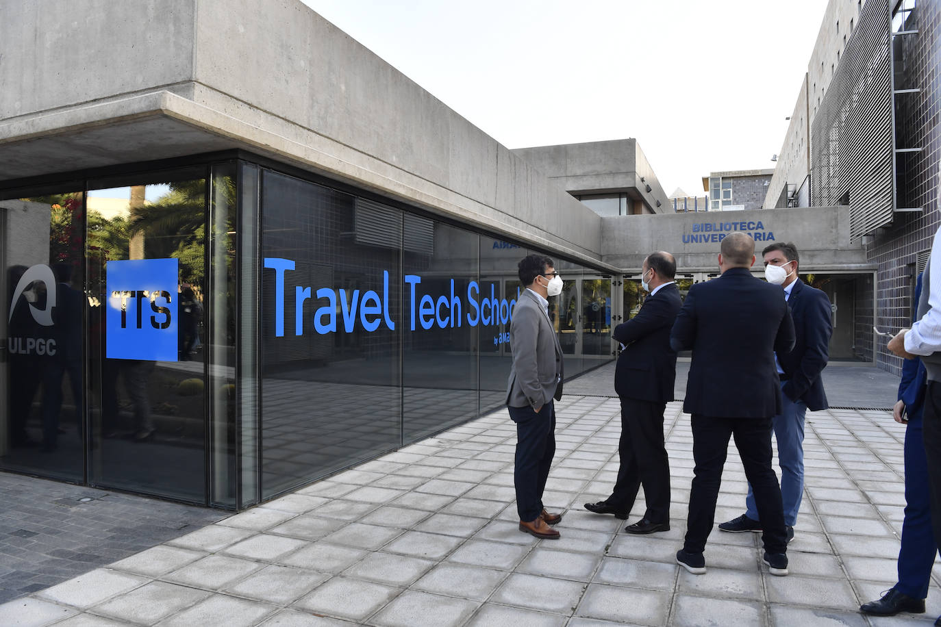 Fotos: Inauguración del primer espacio formativo del Travel Tech School de Amadeus en la ULPGC