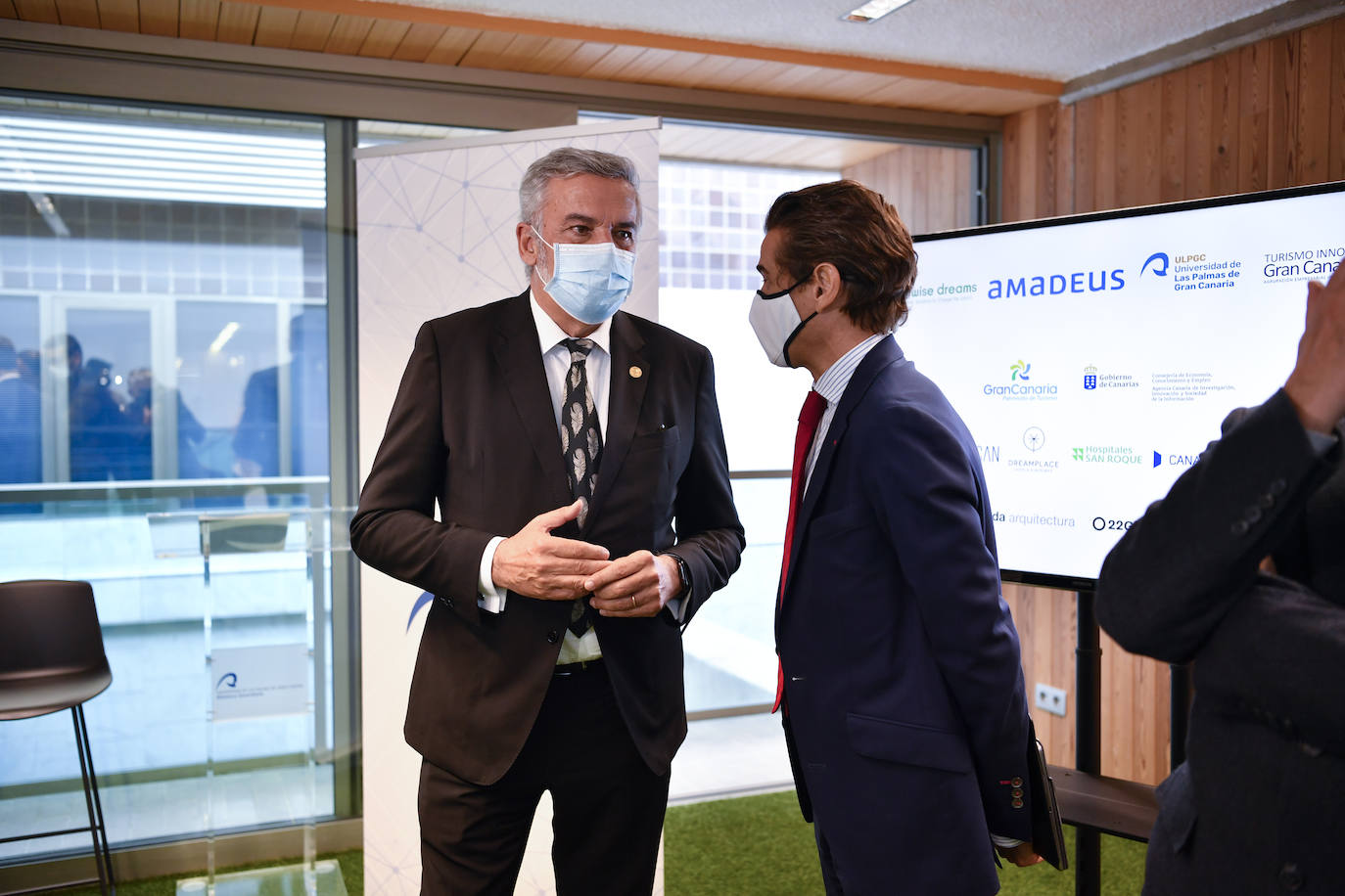 Fotos: Inauguración del primer espacio formativo del Travel Tech School de Amadeus en la ULPGC
