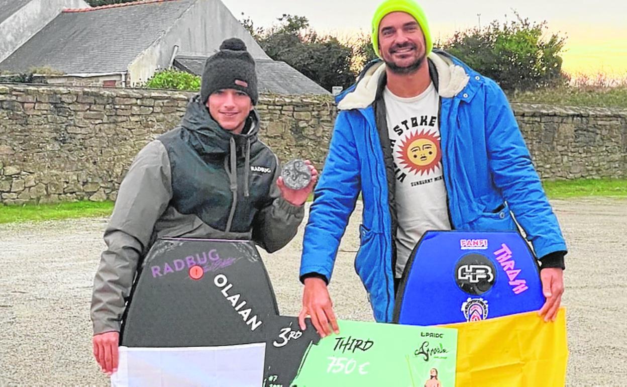 Lionel Medina y Dailos Rodríguez, felices tras su buen papel. 
