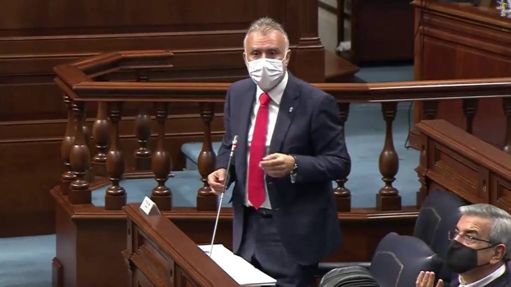 Ángel Víctor Torres. 