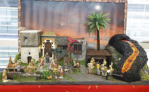 Imagen principal - El belén de la justicia tiene su propio volcán