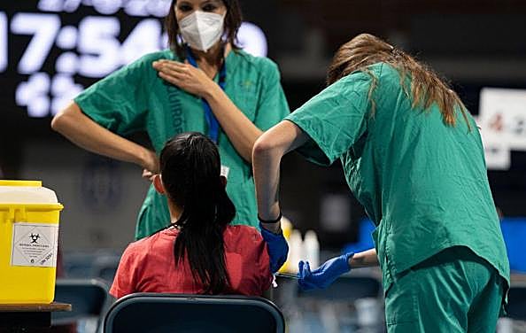 Canarias bate otro récord de contagios diarios con 1.670 casos y 8 muertes