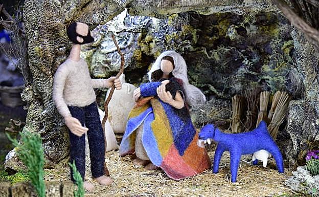 Misterio del portal de Vicente Díaz en Radio Gáldar. Está inspirado en el pintor galdense Antonio Padrón. De hecho, todas las figuras reproducen personajes de los cuadros del artista homenajeado. 