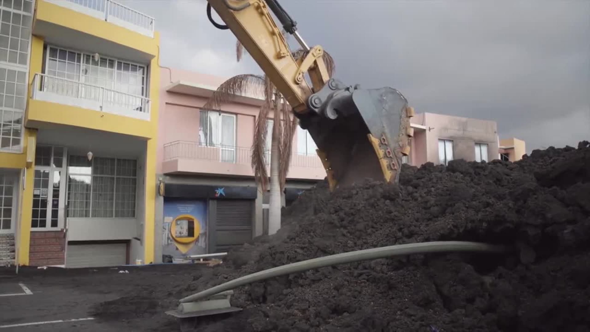 Comienzan a retirar lava en La Palma