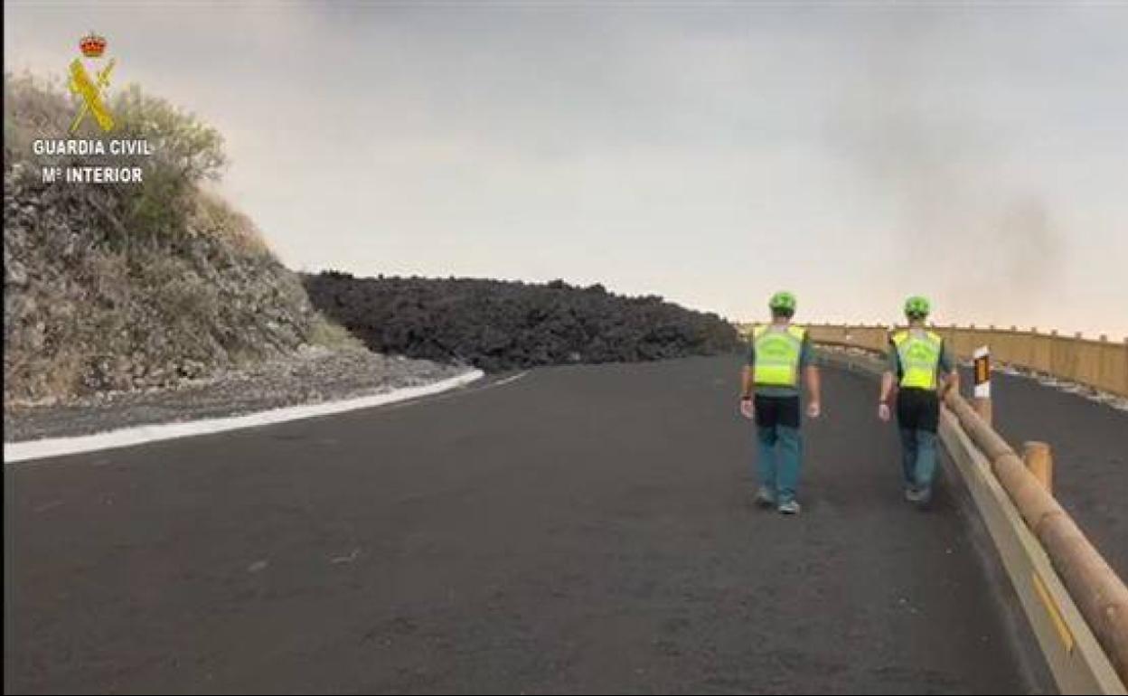 Cierran la carretera LP-2 para obras de drenaje