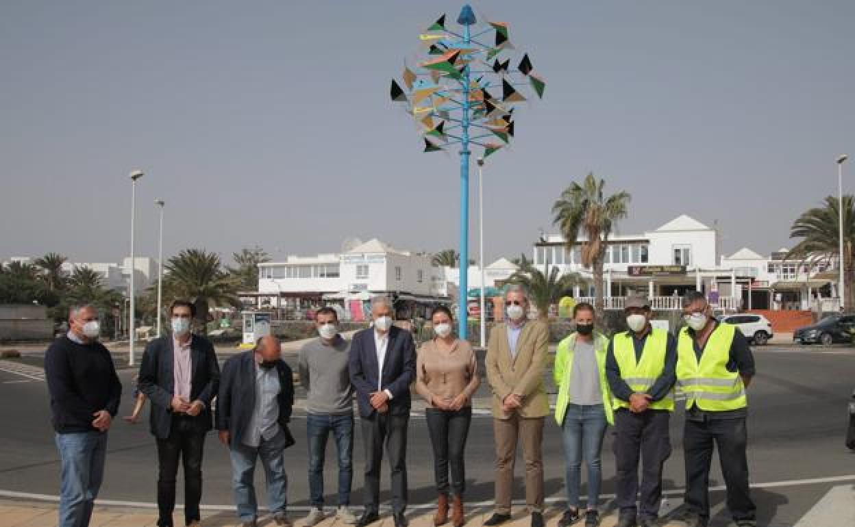 Acto de reinstalación del Juguete del Viento este pasado viernes. 