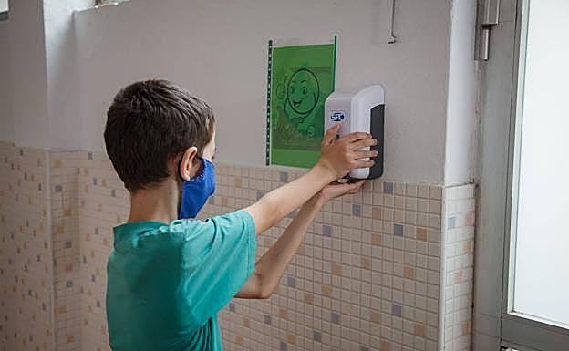 Sigue el alza de contagios en los colegios: 12.405 entre alumnos y profesores