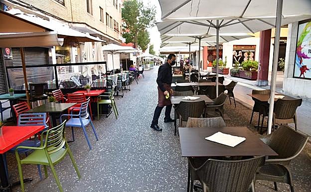 Terrazas en la calle Ruiz de Alda. 