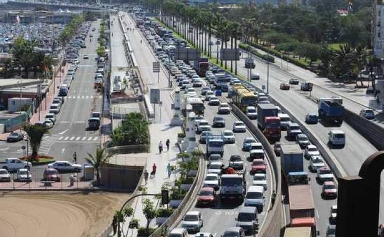 Así luce la vía que se adecentará hoy, una actuación por la que la población no solo de Telde, sino de toda la isla llevaba tiempo esperando. 