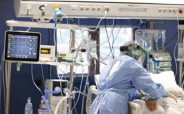 Amós García:«No es el momento de hablar de la cuarta dosis»