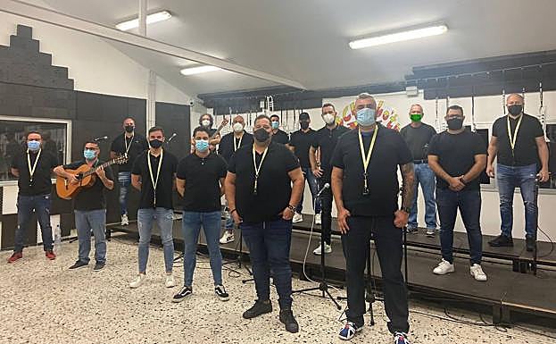 Ensayo de la Chirimurga del Barrio. Falta algún componente. 