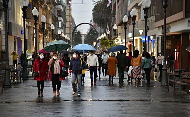 Imagen de la lluvia este martes en la capital grancanaria. 