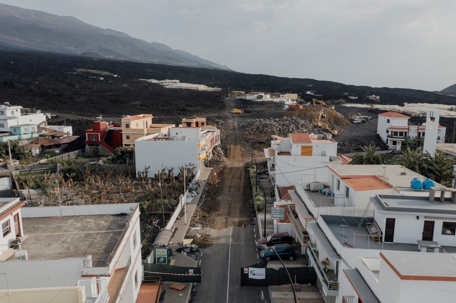 Fotos: Se intensifican los trabajos de reconstrucción de la zona del volcán