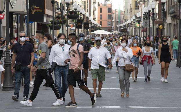 Canarias notifica 6 muertes y 598 casos de covid