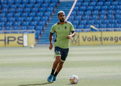 Imagen secundaria 1 - Pimienta ya medita soluciones en el once de la UD Las Palmas