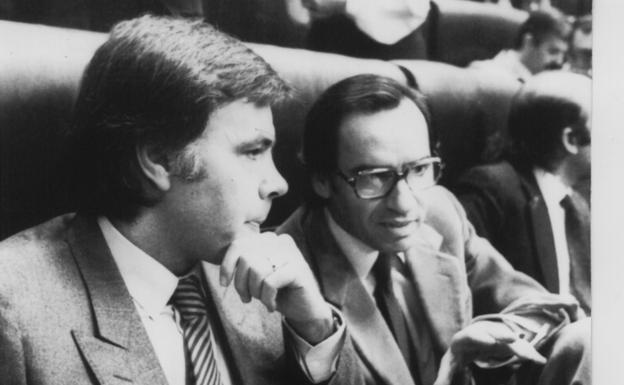 González y Guerra, en el Congreso en 1986. 