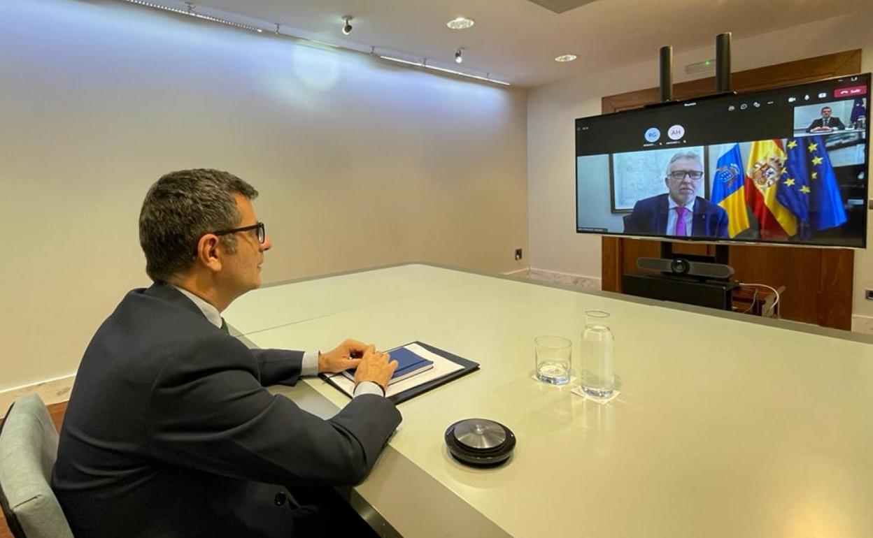 Imagen de una reunión entre el ministro de la Presidencia, Félix Bolaños, y el presidente canario, Ángel Víctor Torres. 