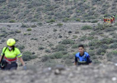 Imagen secundaria 1 - Rescate de la senderista accidentada en Ladera Alta./ 