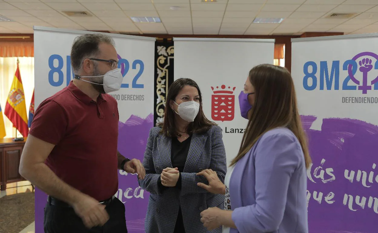 Consejeros Jorge Peñas, Isabel Martín Tenorio y Myriam Barros. 