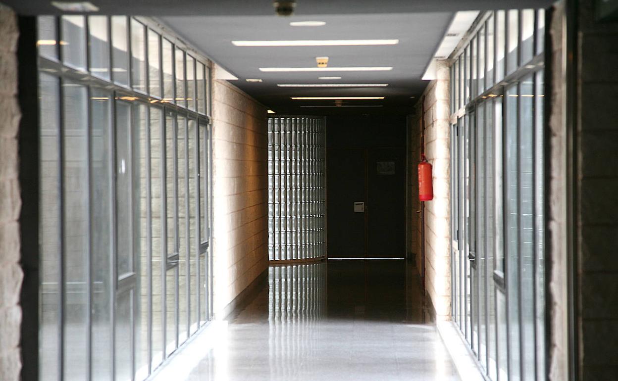 Imagen de archivo de un pasillo del Negrín. 