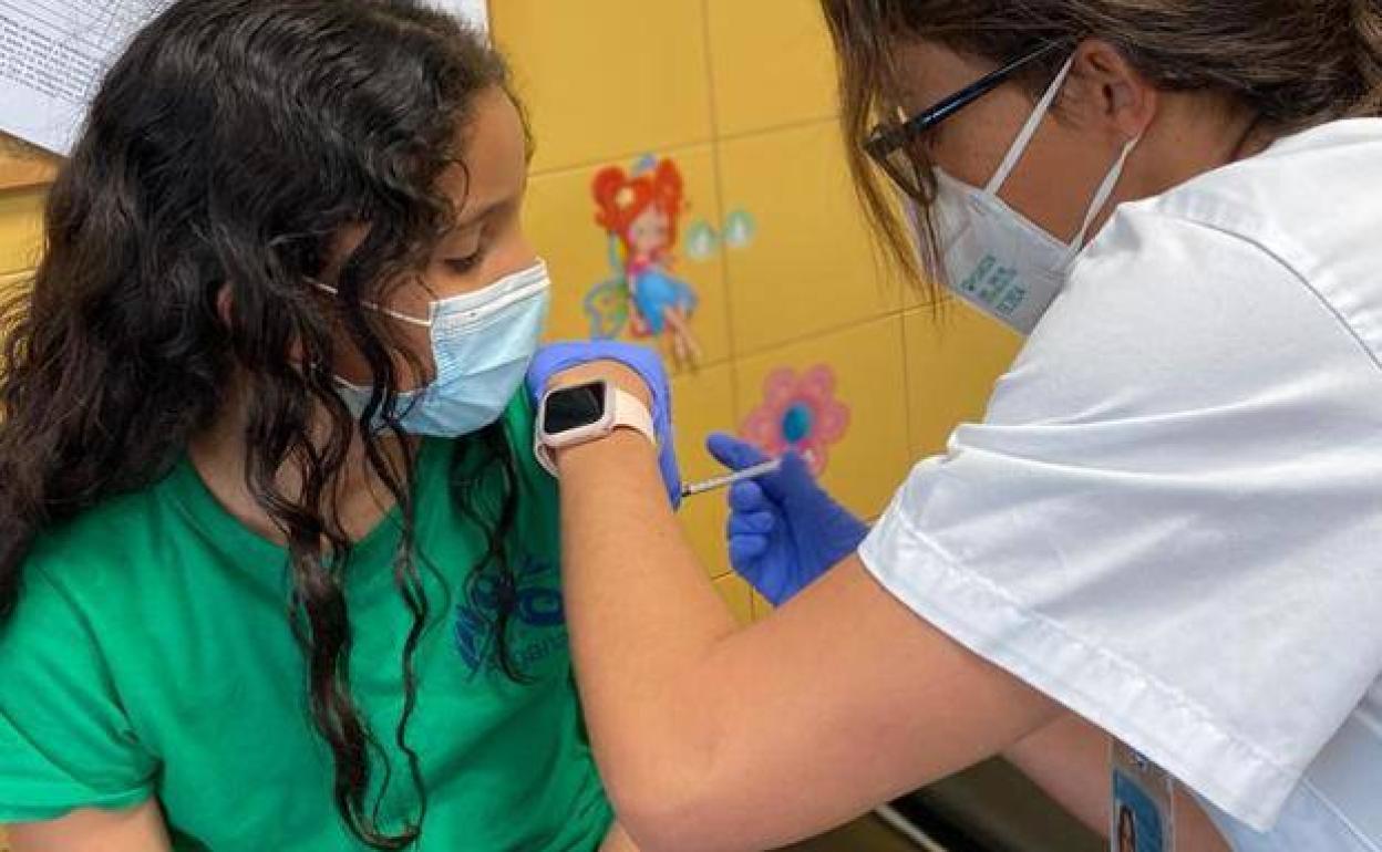 Llos niños de 5 a 11 años en Canarias, con la pauta completa