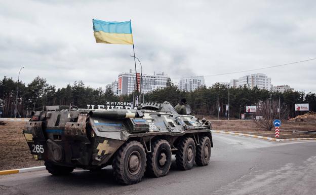 Vehículo blindado del ejército ucraniano.