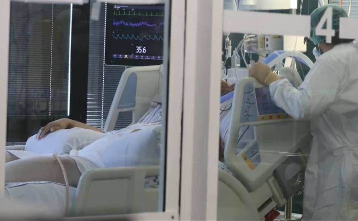 Imagen de archivo de la UCI del Hospital Insular de Gran Canaria. 