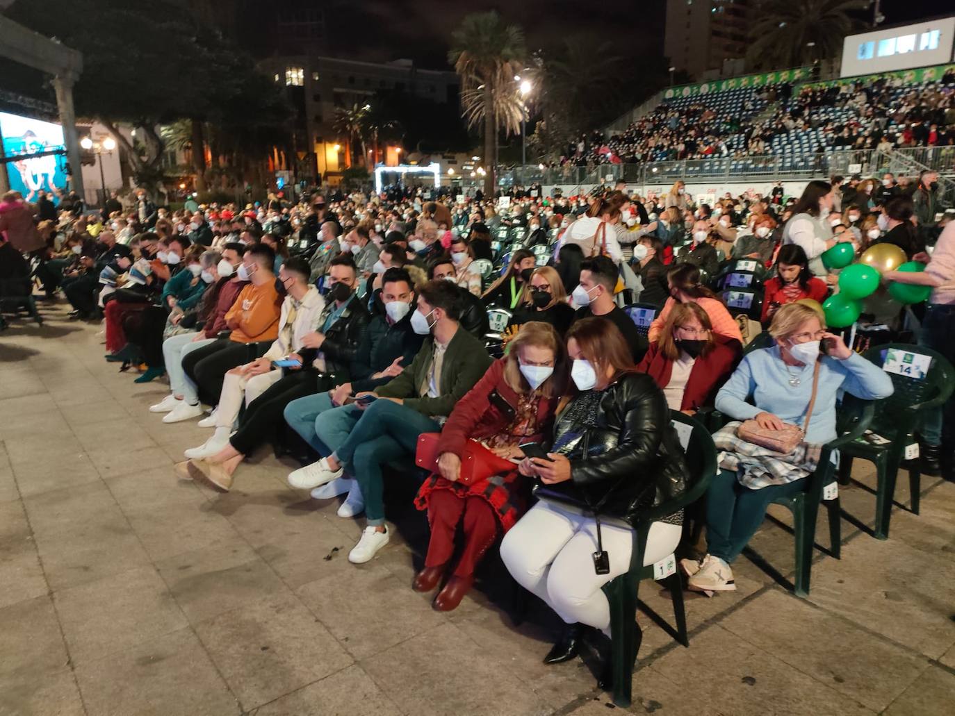 Fotos: Gran ambiente en el parque de Santa Catalina para conocer a la nueva Reina