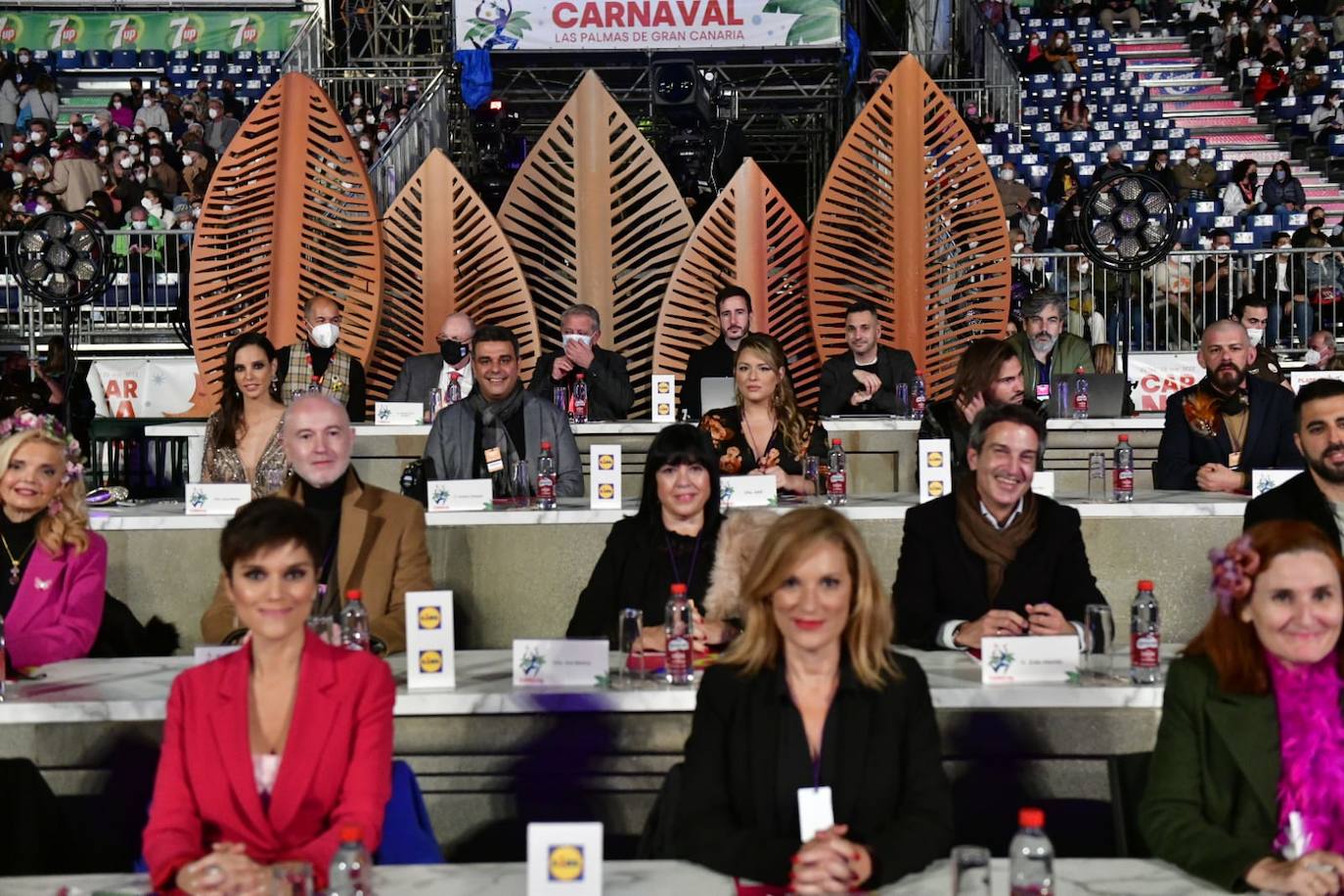 Fotos: Gran ambiente en el parque de Santa Catalina para conocer a la nueva Reina