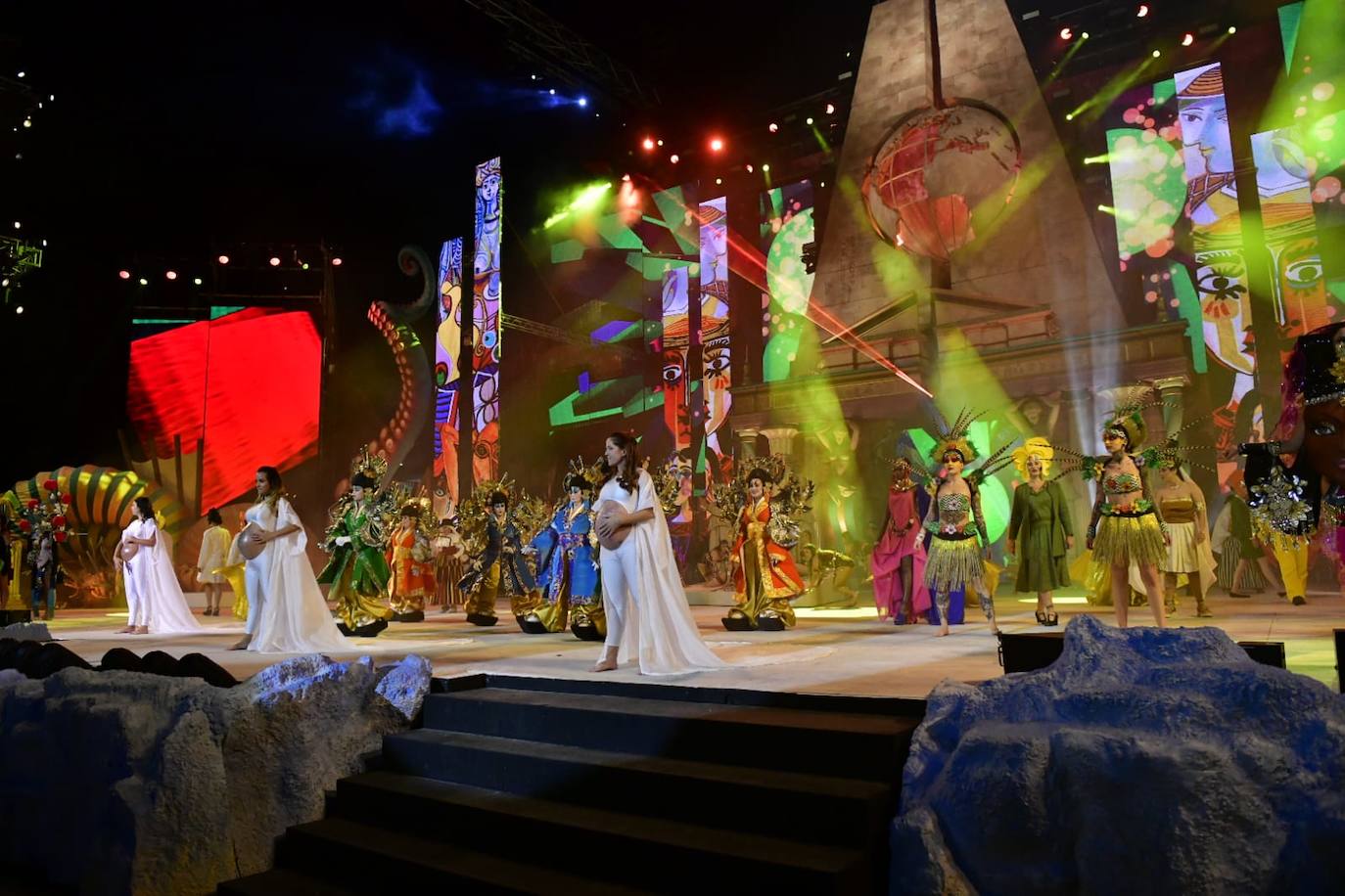 Fotos: Así arrancó la Gala de la Reina del Carnaval de &#039;La Tierra&#039;