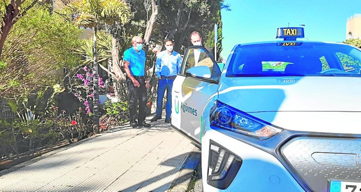 Primer vehículo 100% eléctrico de la flota de taxis de Agüimes. 
