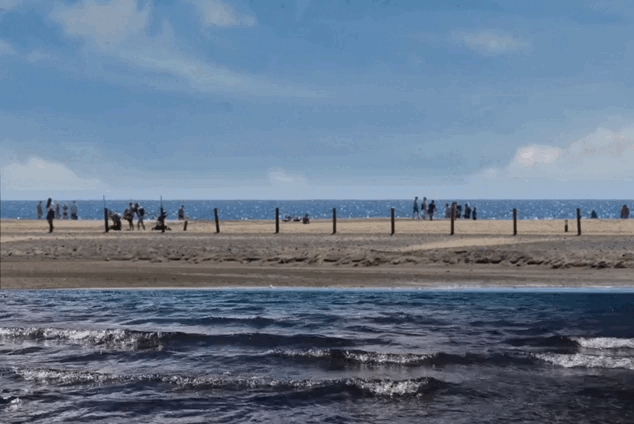 La estabilidad climática vuelve a Canarias y deja estampas veraniegas como esta, en Maspalomas, Gran Canaria. 