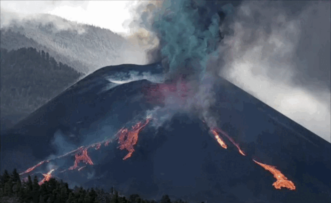 Sigue la sismicidad en La Palma tres meses después del fin de la erupción